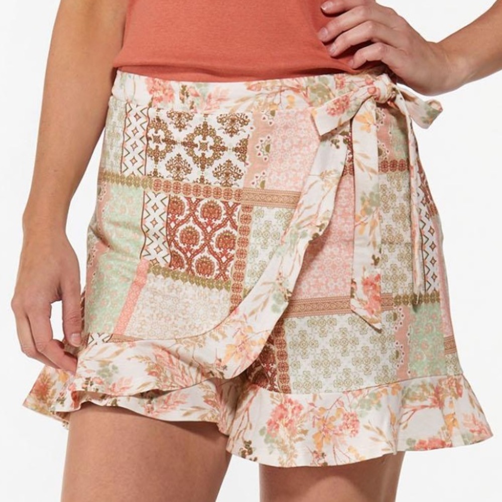Ruffled Medallion Patchwork Skort Shorts Cato Fas… - image 1